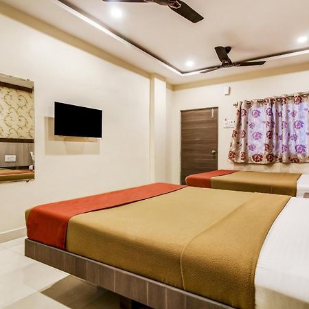 Hotel Neem Tree Hyderabad Airport 샴샤바드 외부 사진