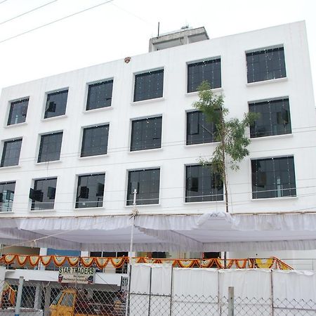 Hotel Neem Tree Hyderabad Airport 샴샤바드 외부 사진