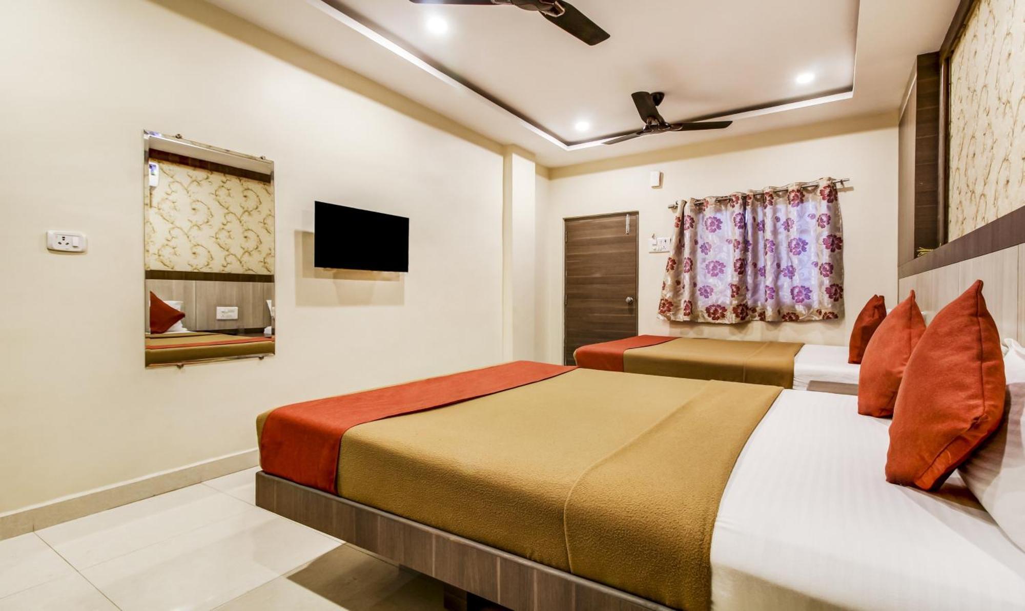 Hotel Neem Tree Hyderabad Airport 샴샤바드 외부 사진