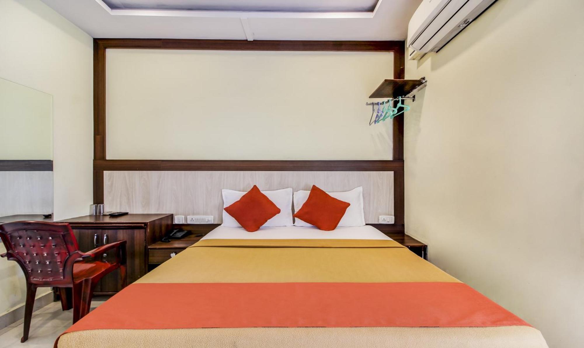 Hotel Neem Tree Hyderabad Airport 샴샤바드 외부 사진