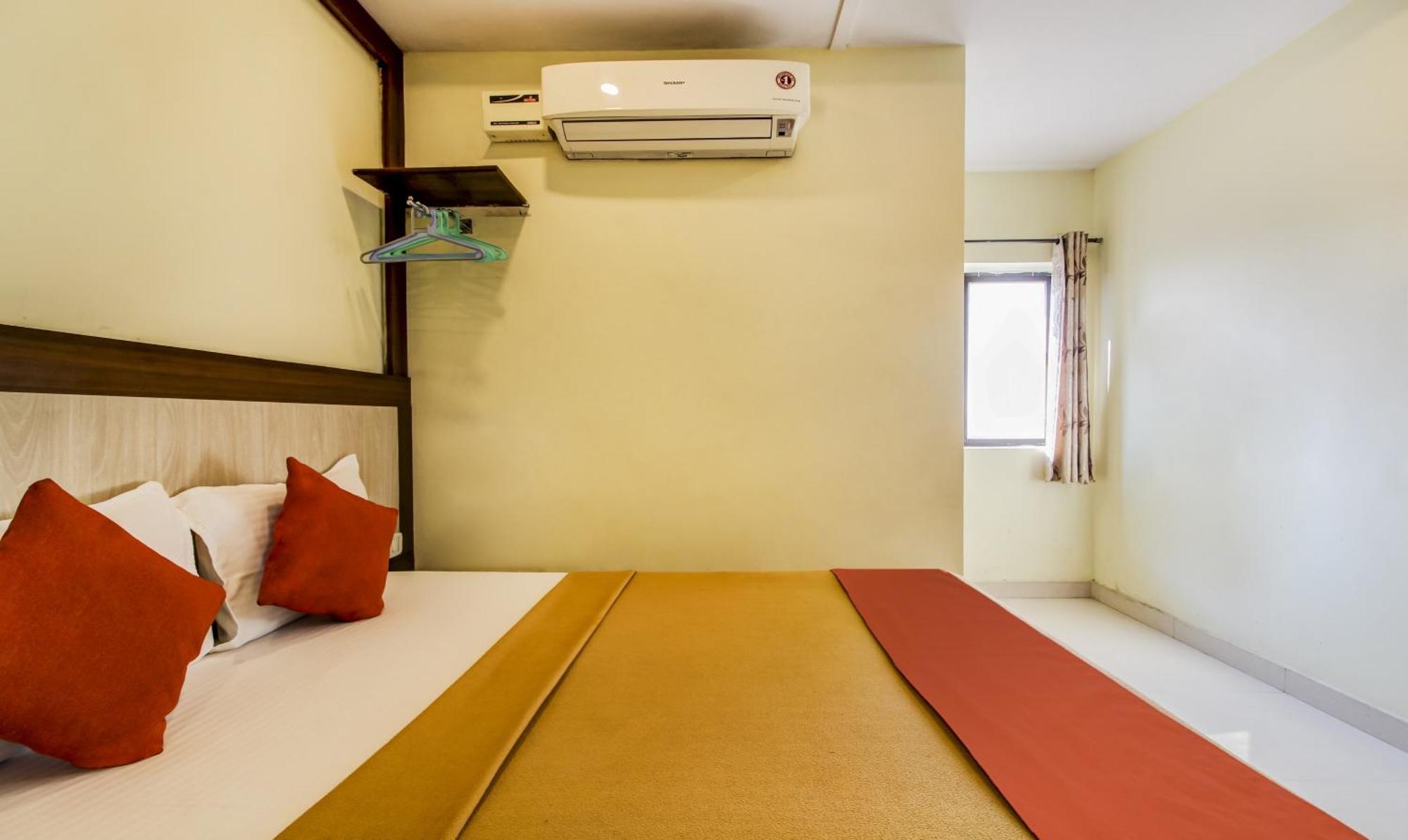 Hotel Neem Tree Hyderabad Airport 샴샤바드 외부 사진
