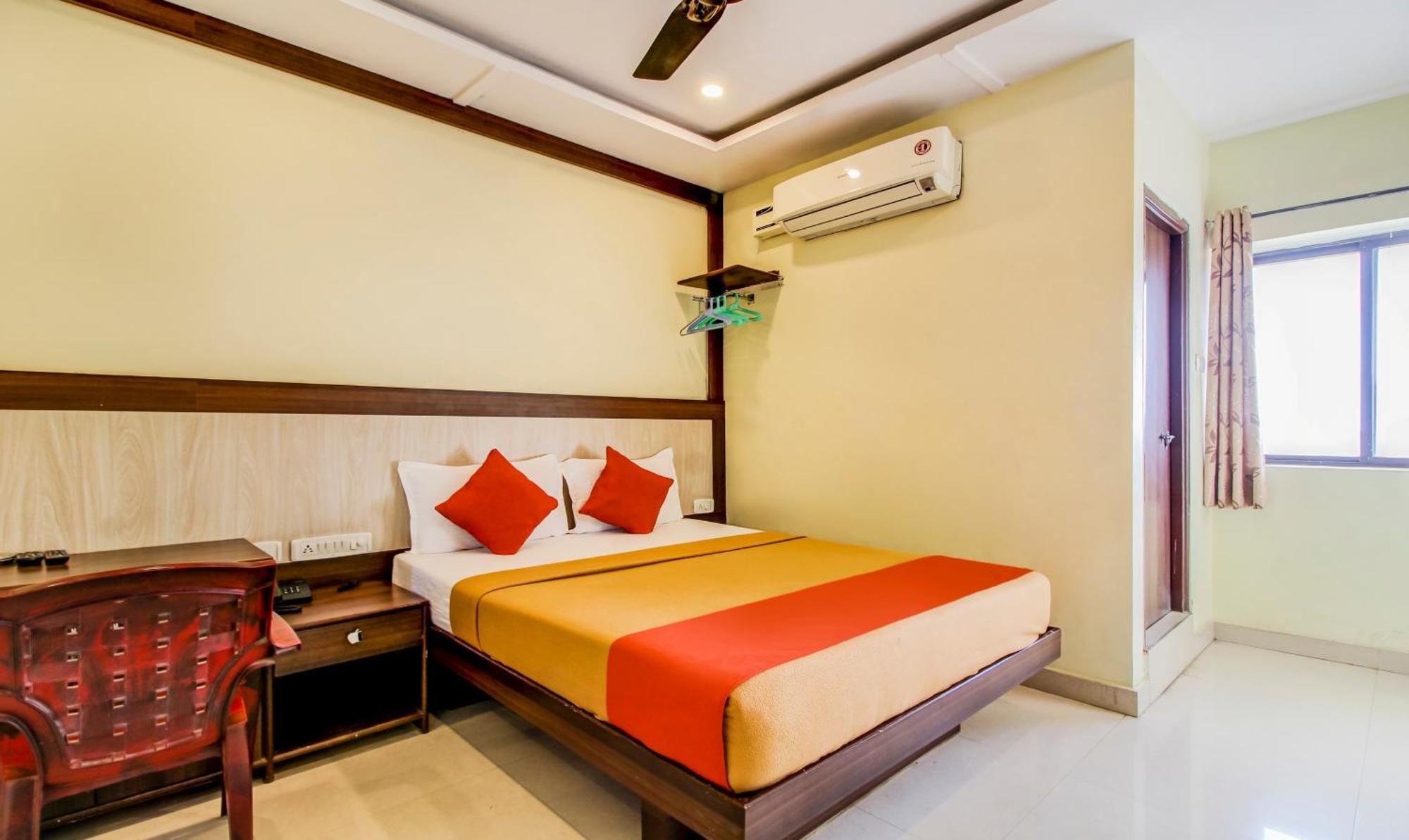 Hotel Neem Tree Hyderabad Airport 샴샤바드 외부 사진