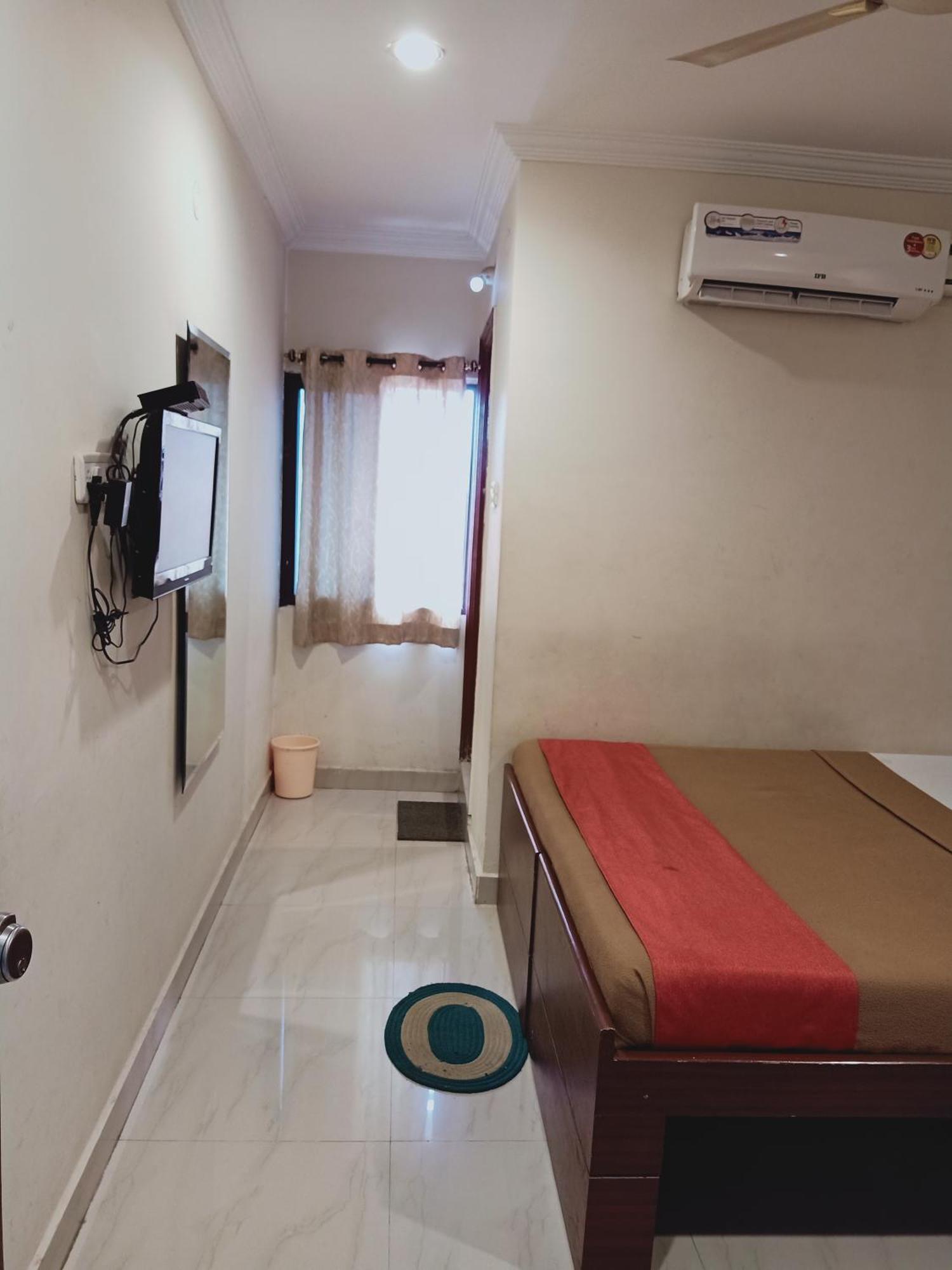 Hotel Neem Tree Hyderabad Airport 샴샤바드 외부 사진